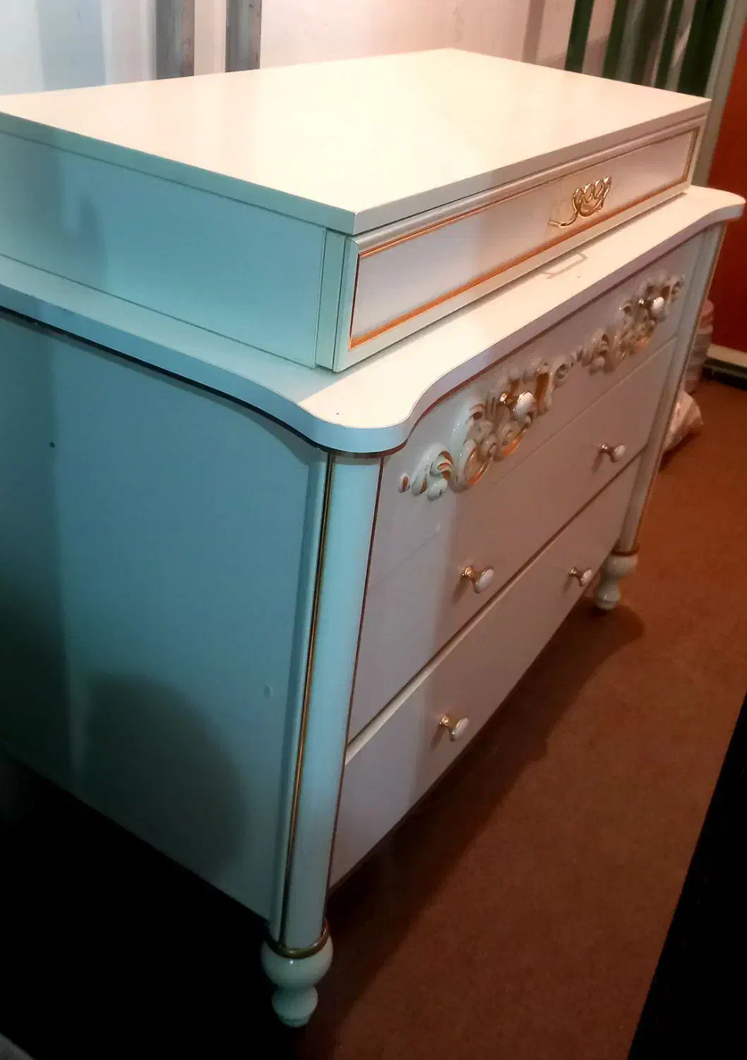 بوفه نیم دایره اصل برنز/تخت کودک/میزآرایش زیبا|بوفه، ویترین، کنسول|اردبیل, |دیوار