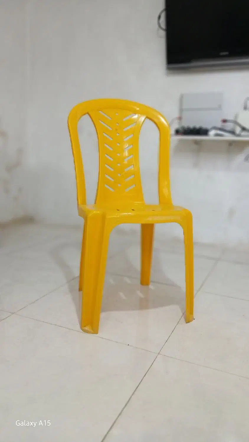 صندلی پلاستیکی‌ محکم|صندلی و نیمکت|خرم‌آباد, |دیوار