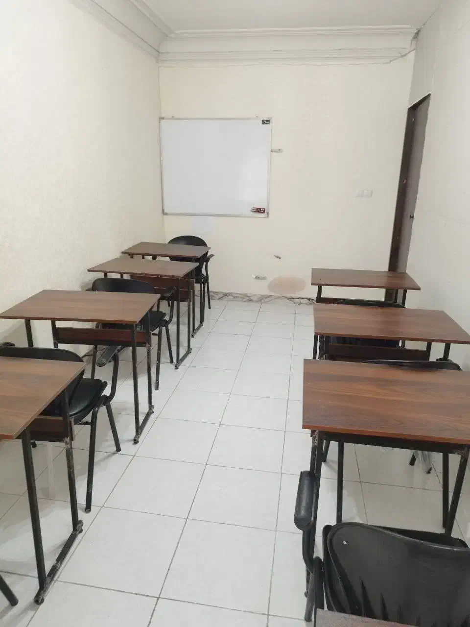 اجاره فضای آموزشی با تجهیزات بصورت ماهانه|اجارهٔ کوتاه‌مدت دفتر کار و فضای آموزشی|رشت, گلباغ نماز|دیوار