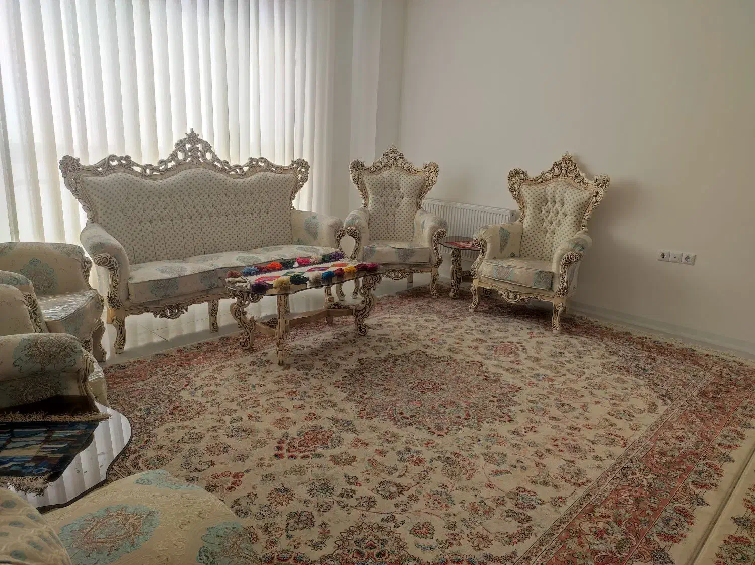 مبل سلطنتی|مبلمان خانگی و میز عسلی|نیشابور, شهرک فیروزه|دیوار