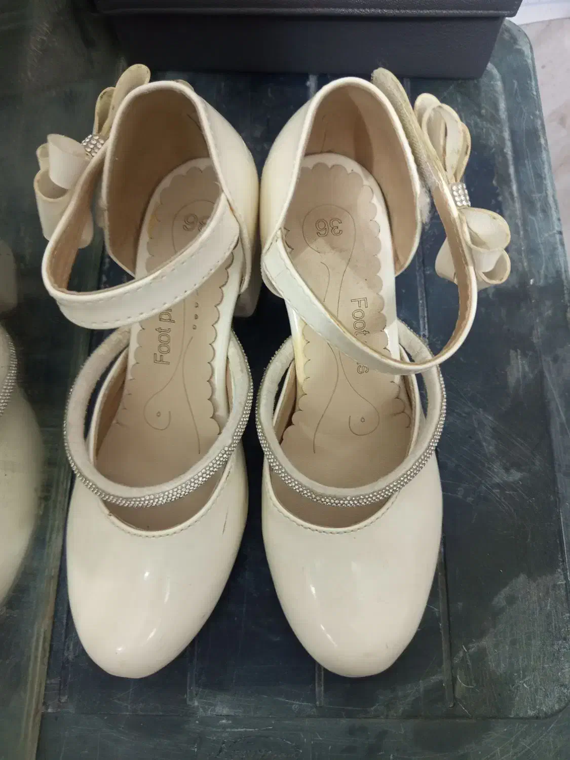 کفش|کیف، کفش، کمربند|زاهدان, |دیوار