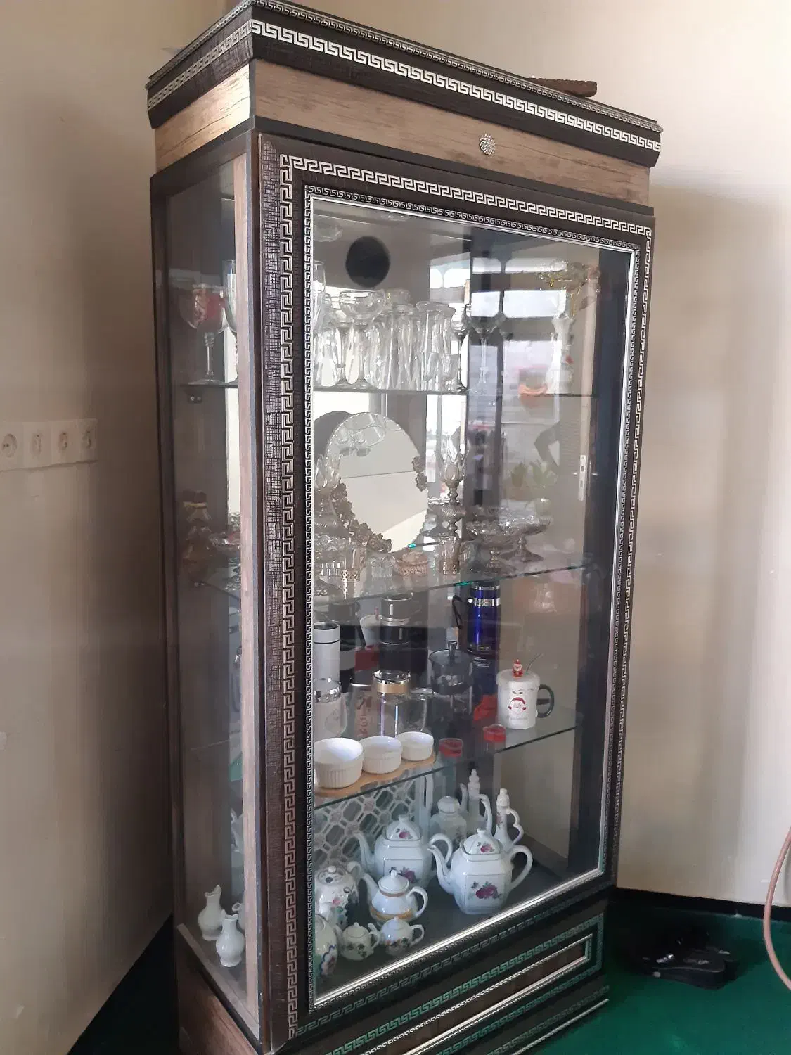 میز تلوزیون و ویترین تزئنی|میز تلویزیون|شهرکرد, |دیوار