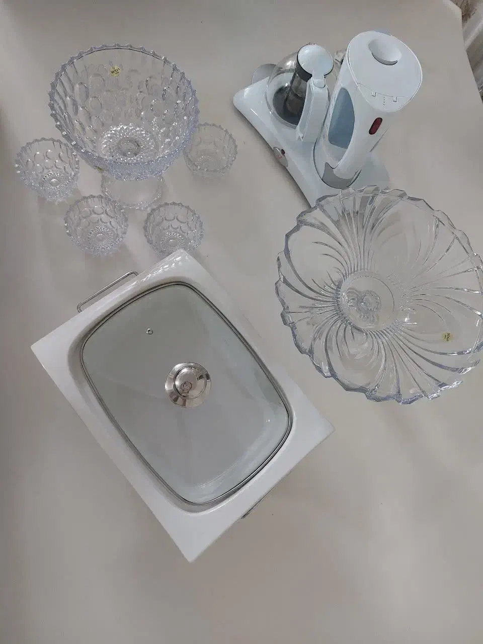 وسایل آشپزخانه حراج به خاطر جم کردن مغازه 4 تیکه|حراج|قم, زنبیل آباد|دیوار