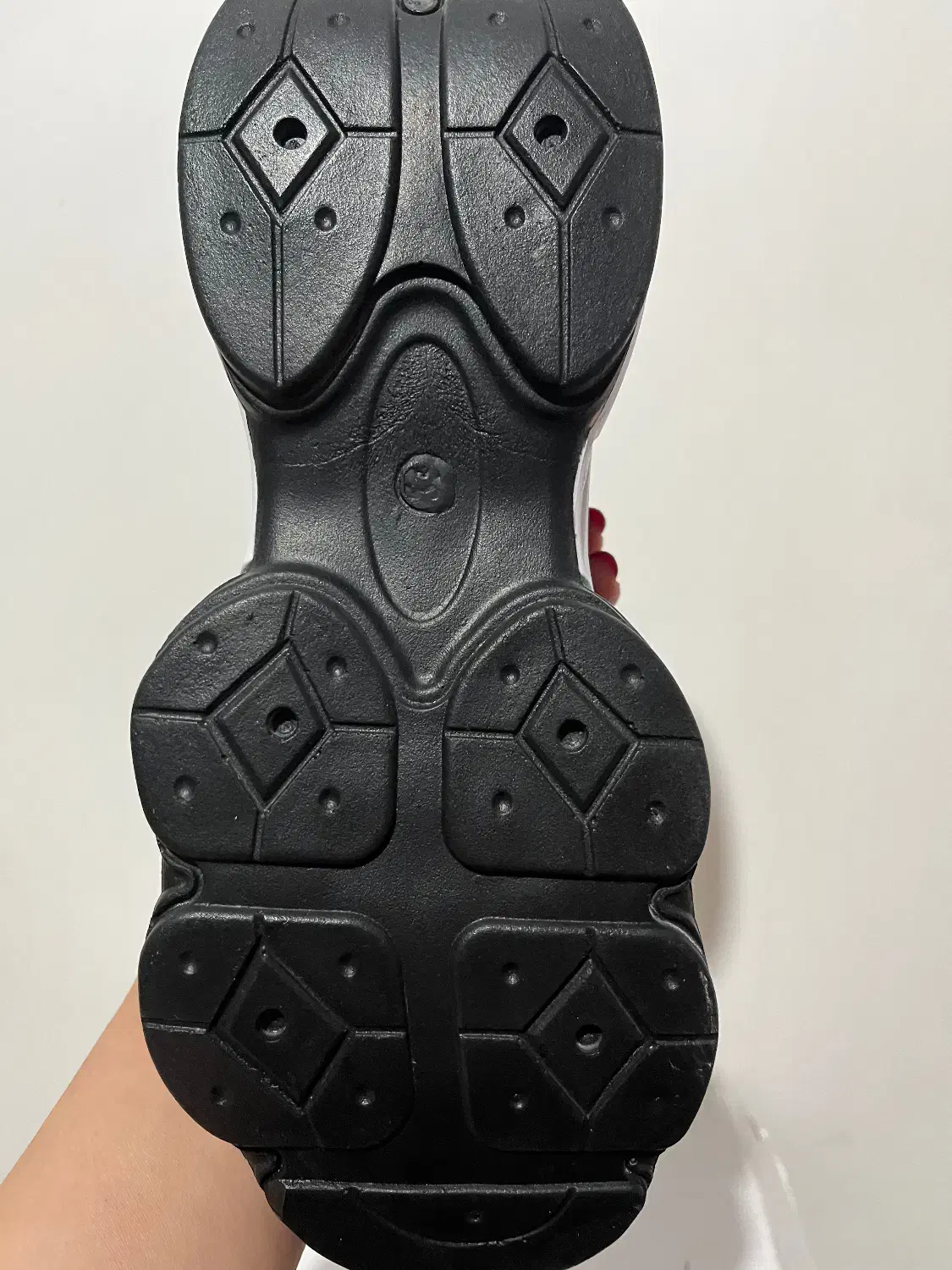 اسپورت|کیف، کفش، کمربند|ارومیه, |دیوار