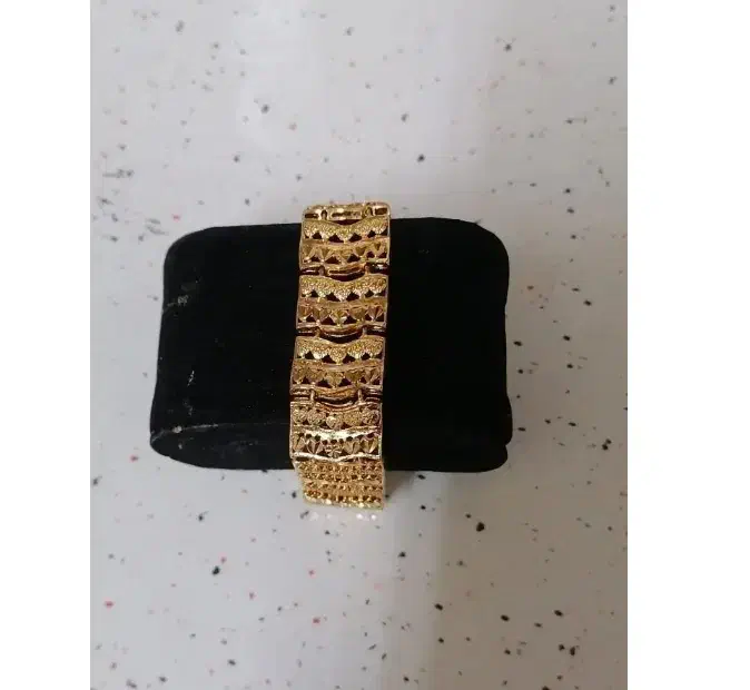 دستبند|بدلیجات|نجفآباد, حومه نجف آباد|دیوار