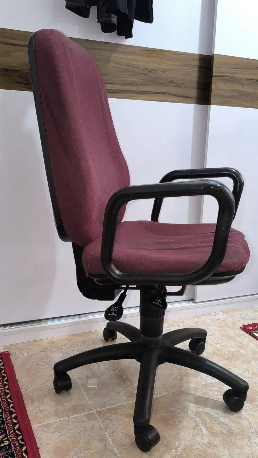 صندلی کامپیوتر المانی|صندلی و نیمکت|سهند, |دیوار