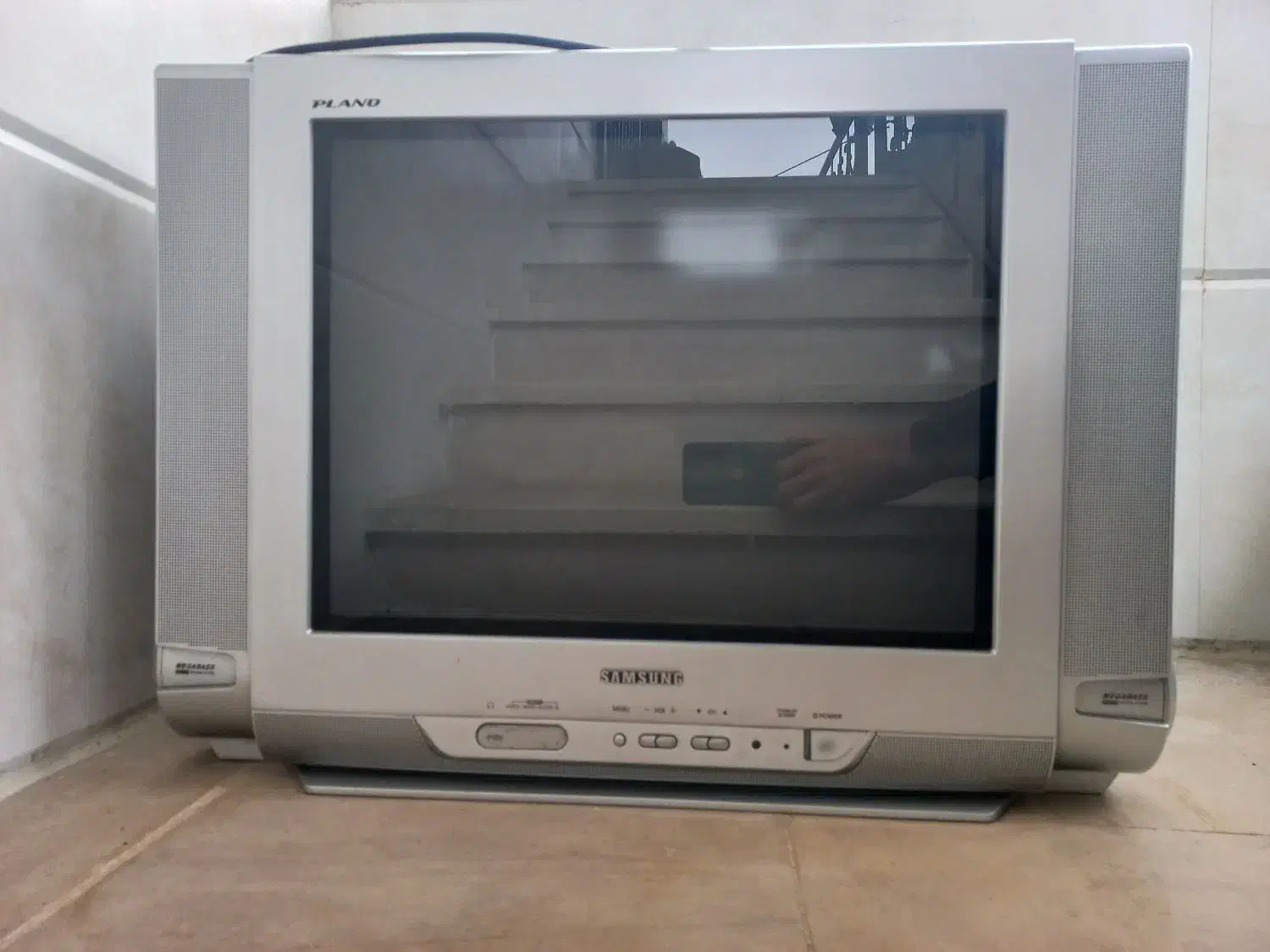 تلویزیون|تلویزیون و پروژکتور|کلاچای, |دیوار