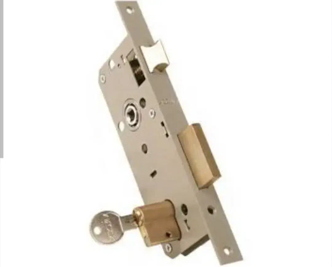 نصب درب وپنجره pvcنصب قفل و دستگیره،،|خدمات پیشه و مهارت|بندرعباس, |دیوار