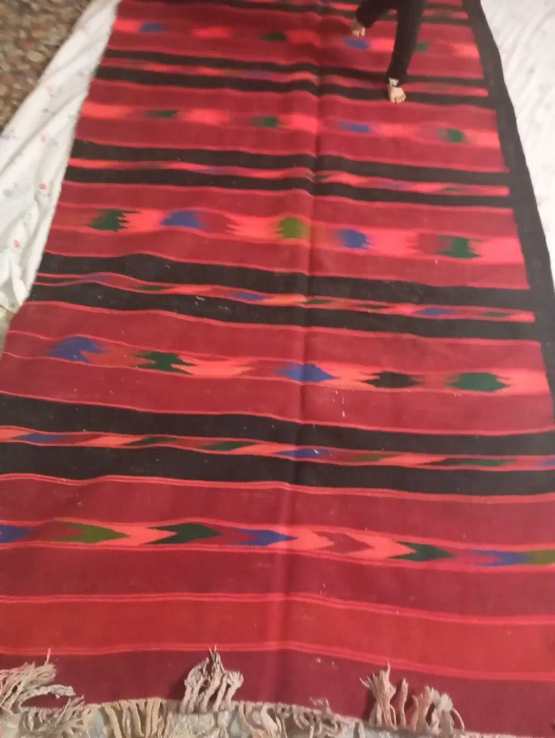 گلیم دستباف قدیمی|گلیم، جاجیم، گبه|قم, مهر آباد|دیوار