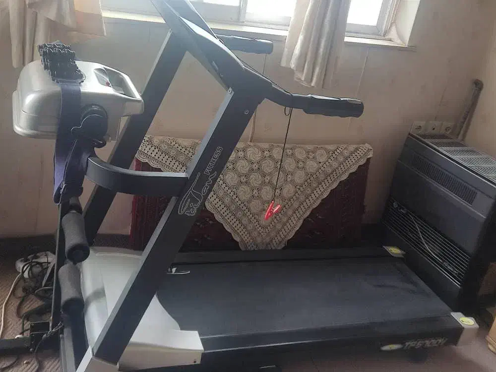 تردمیل چند کاره در حد نو تیتان فیتنس .باشگاه خونگی|تجهیزات ورزشی|بهشهر, |دیوار