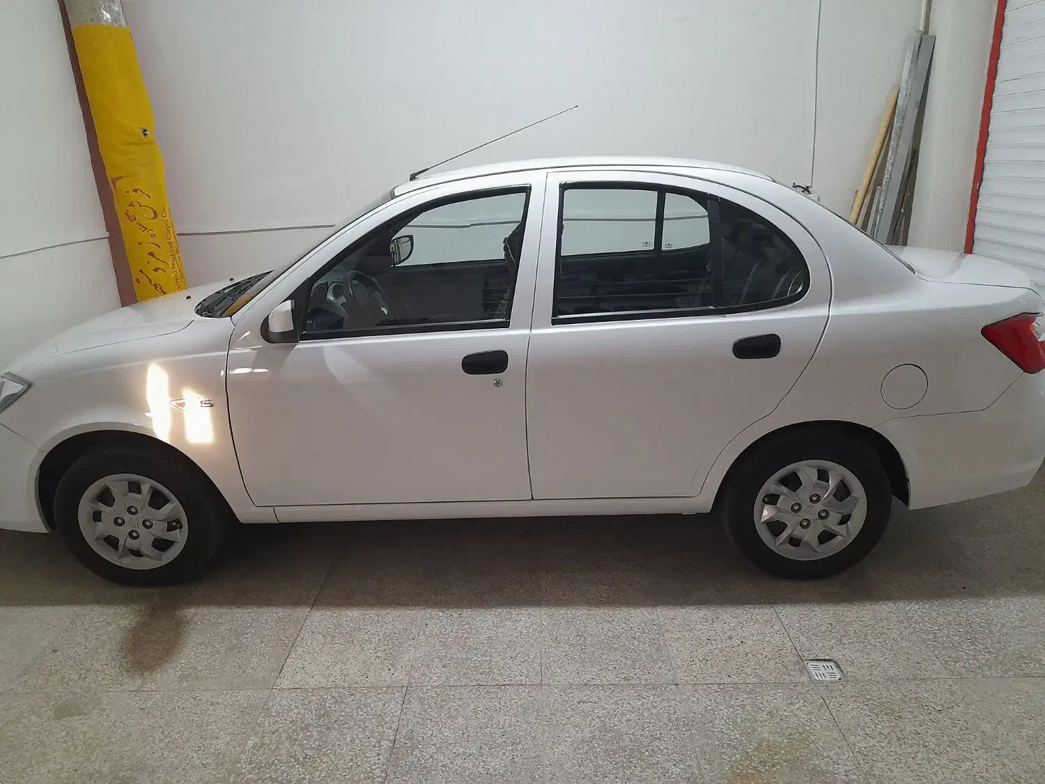 یک دستگاه ساینا در حد صفر|خودرو سواری و وانت|کاغذکنان, |دیوار