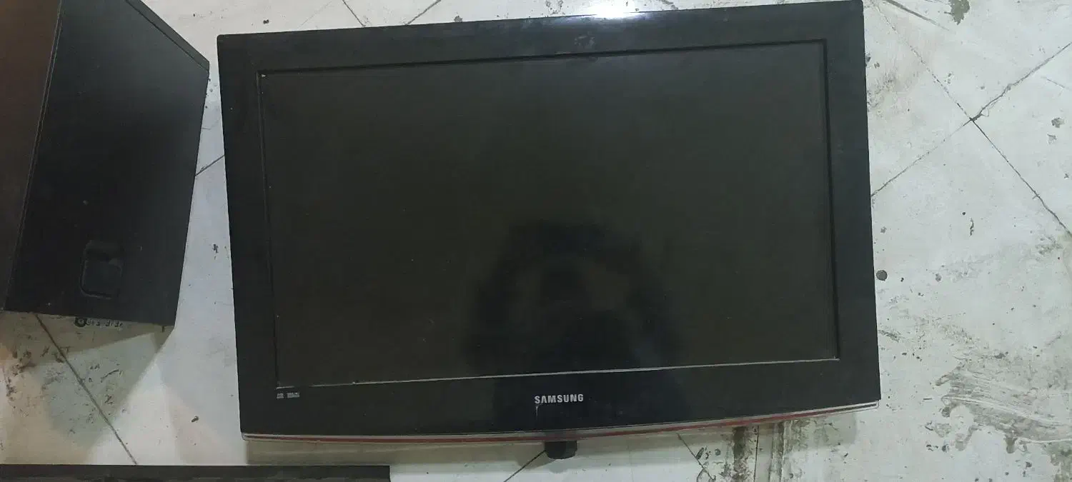 فروش تلویزیون ۳۲قدیمی|تلویزیون و پروژکتور|پرند, فاز ۵|دیوار