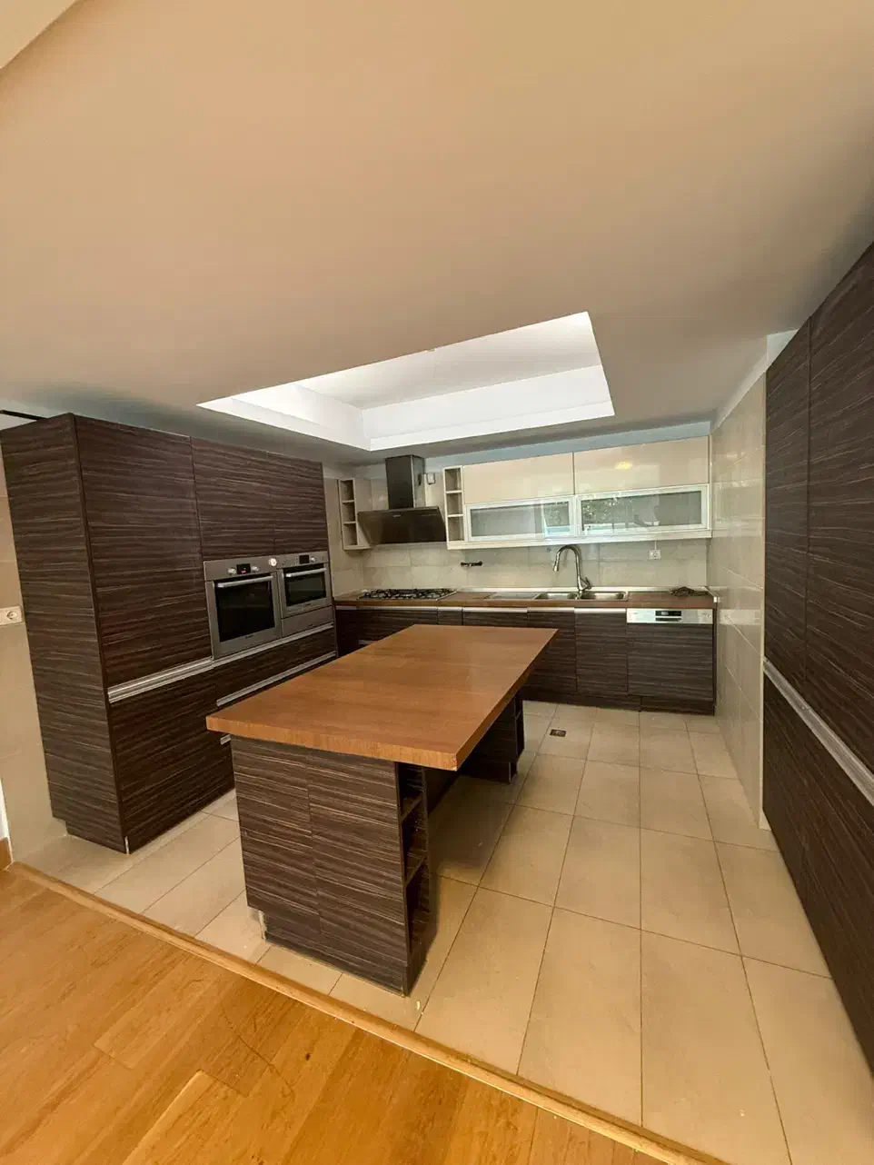 150 متر مدرن کامرانیه شمالی