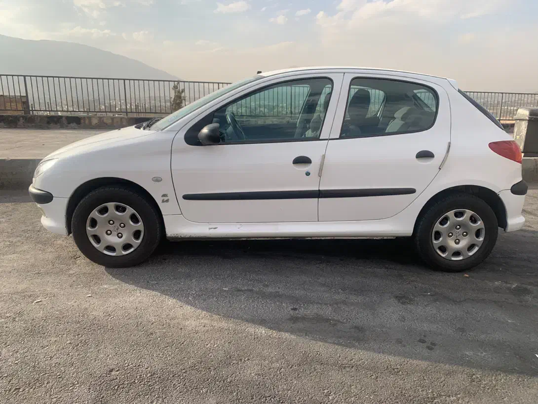 فروش پژو ۲۰۶ مدل ۹۷|خودرو سواری و وانت|شیراز, سیلو|دیوار