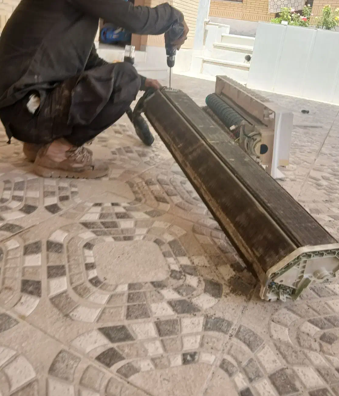 جوشکار،لولهکش،تعمیریخچالواسپلیت،برقکار،نقاشی|خدمات پیشه و مهارت|فسا, |دیوار