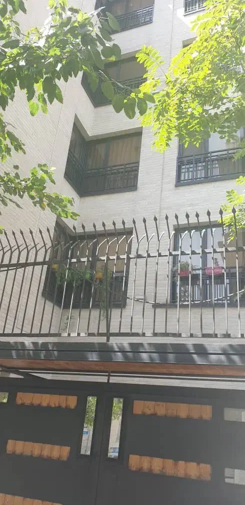 ۱۴۵ متر ۳ خواب نوساز تکواحدی/ ۲ نبش میدان ۳۱