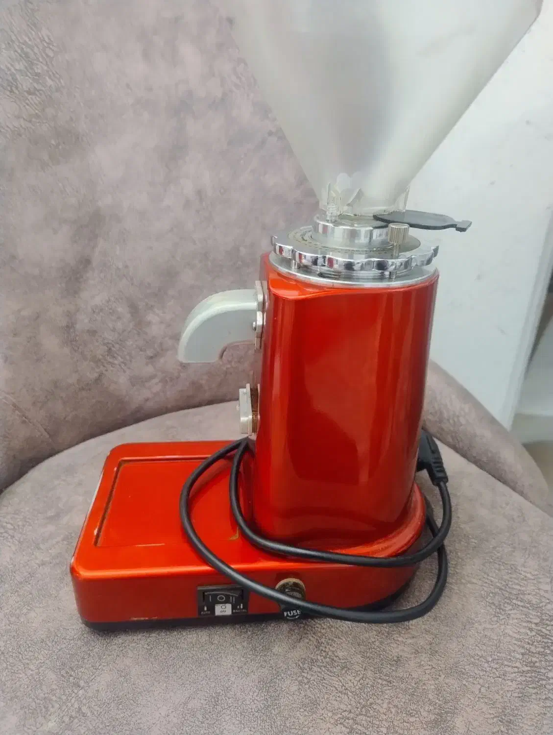 آسیاب قهوه نیمه صنعتی درجه یک و قوی|خردکن، آسیاب، غذاساز|اردبیل, |دیوار