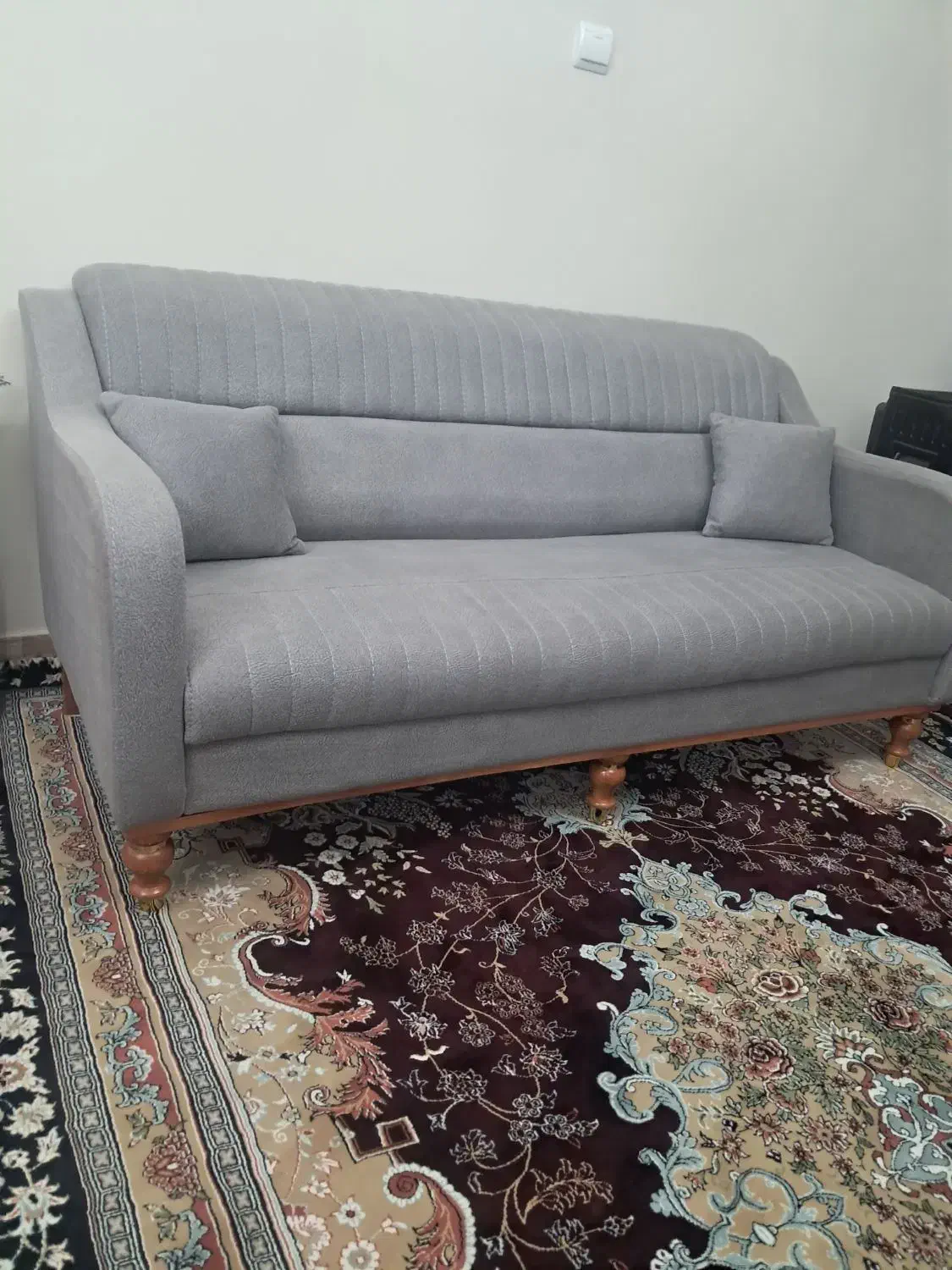 مبل ۷نفره سفارشی و با کاور مبل سفارشی نو میباشد|مبلمان خانگی و میز عسلی|تهران, وصفنارد|دیوار