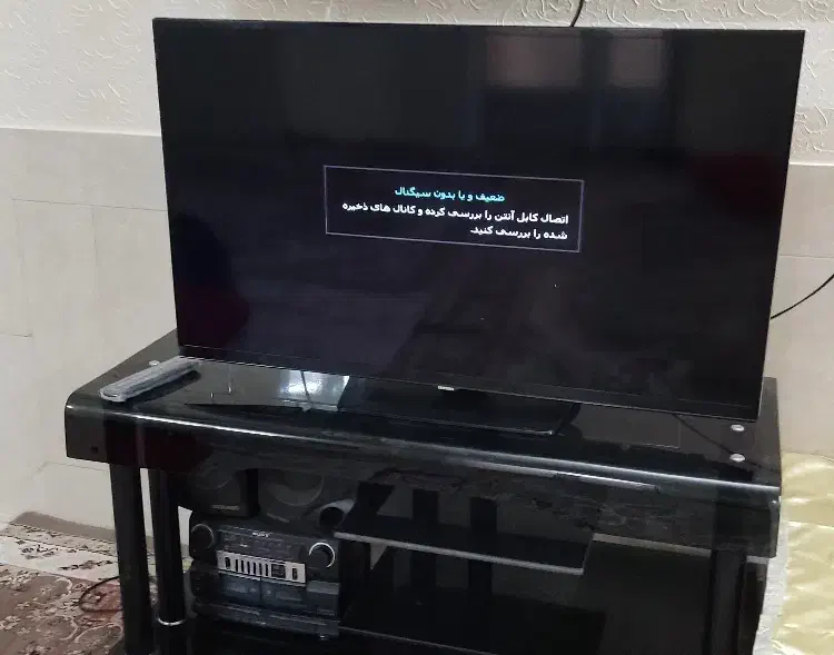 تلویزیون 40اینج ال ای دی سامسونگ|تلویزیون و پروژکتور|برخوار, |دیوار