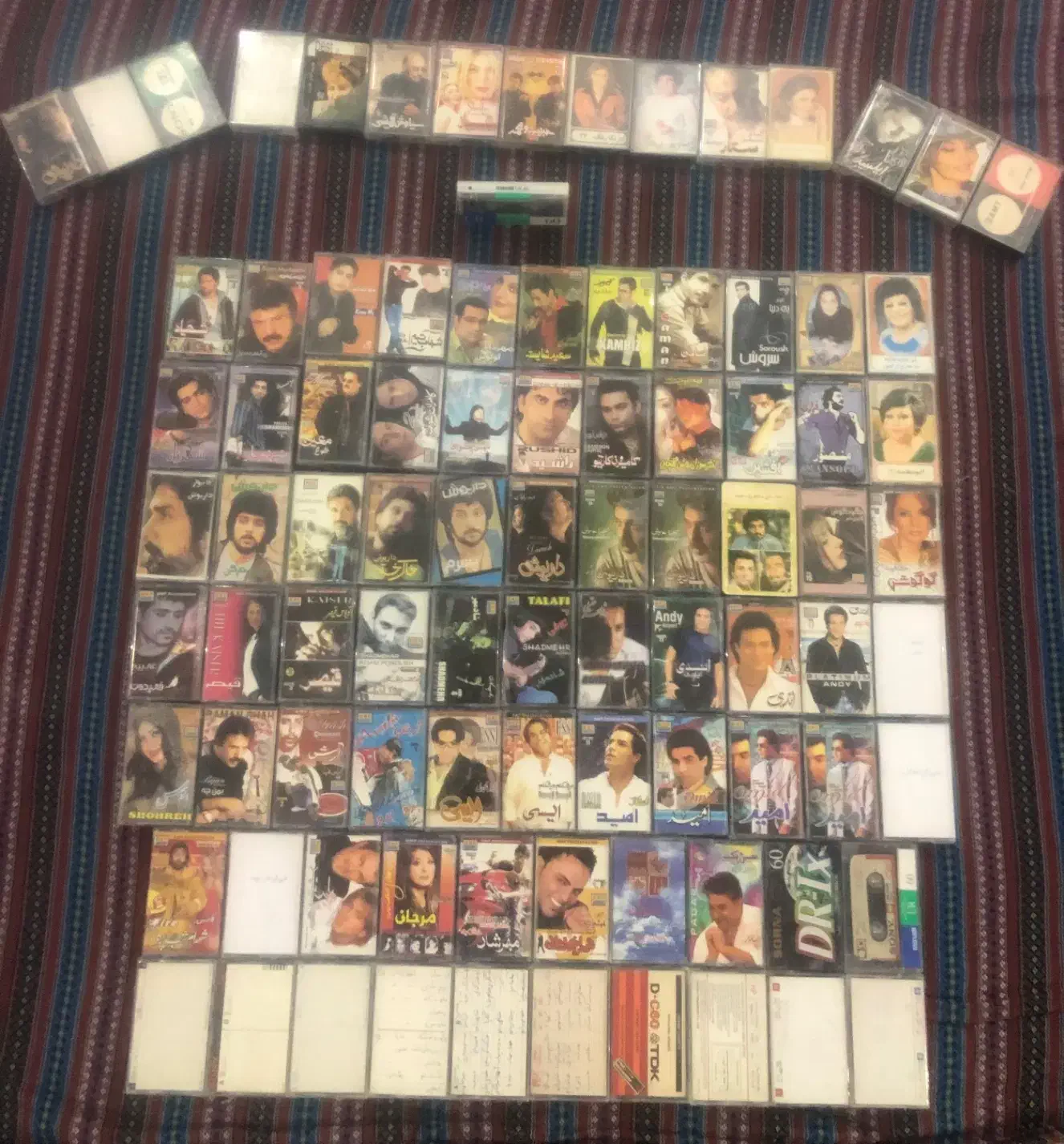 کلکسیون نوار کاست قدیمی اورجینال|کلکسیون اشیاء عتیقه|زاهدان, |دیوار