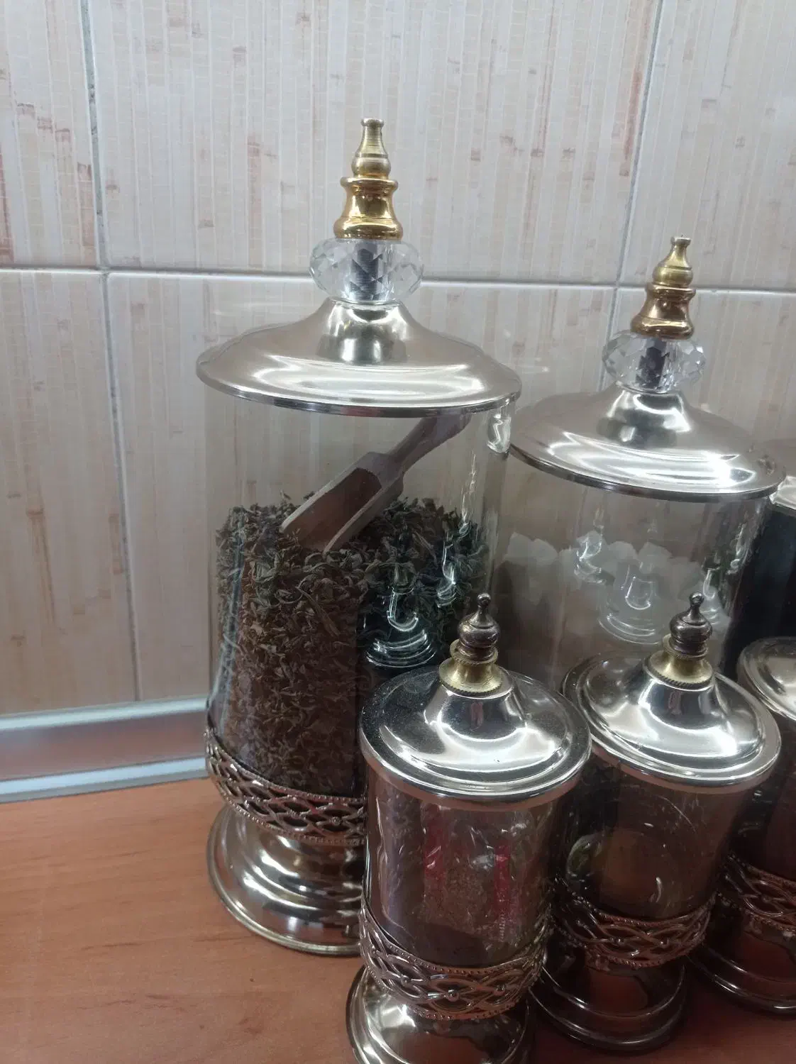 پاسماری|ظروف نگهدارنده، پلاستیکی، یک‌بارمصرف|گلبهار, شهر جدید گلبهار|دیوار