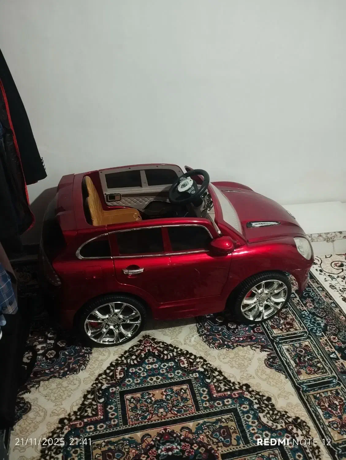 ماشین شارژی|اسباب‌بازی بچه|کمیجان, |دیوار