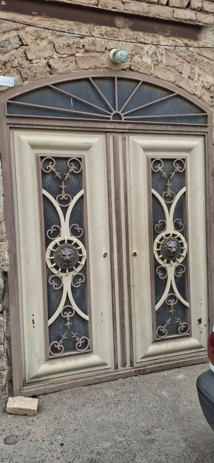 درب خانه و درب آلومینیوم و کمدی|مصالح و تجهیزات ساختمان|آران و بیدگل, |دیوار