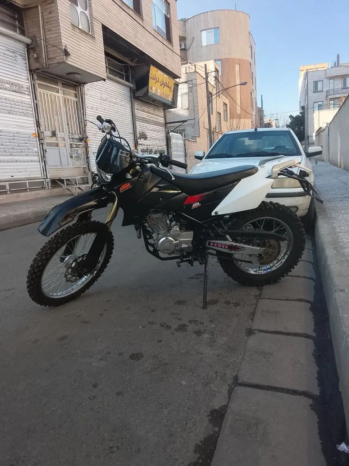 تریل بهرو ۲۰۰|موتورسیکلت|کرج, کوی کارمندان شمالی|دیوار