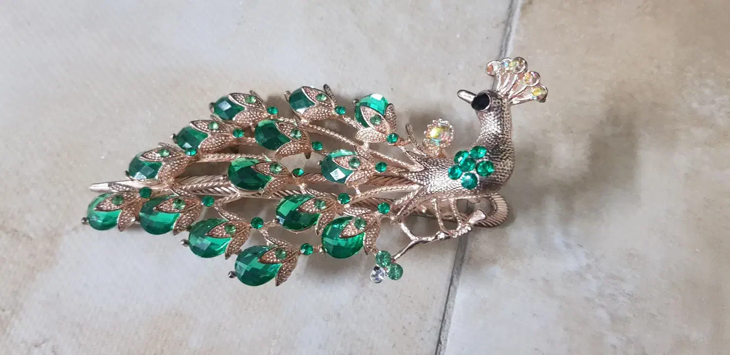 گیره مو طاوس خیلی قشنگه ۲۵۰ت سالم درحدنو|بدلیجات|ری, دولت‌آباد|دیوار