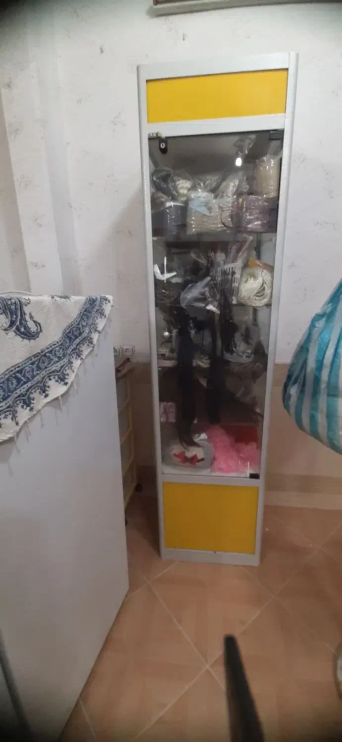 فروش ویترین تمام شیشه قدی نو|بوفه، ویترین، کنسول|اهواز, فولادشهر|دیوار