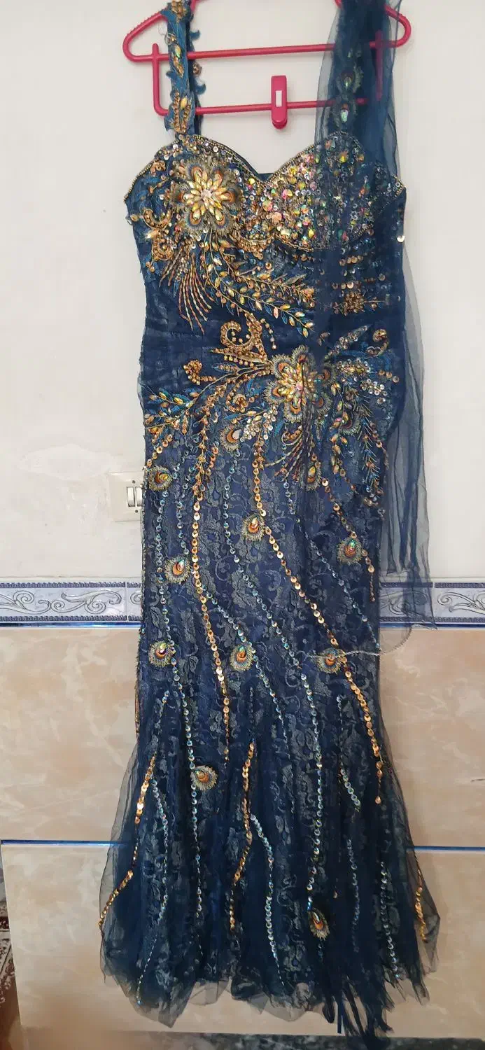 لباس مجلسی|لباس|مرودشت, بیست متری بیمارستان|دیوار