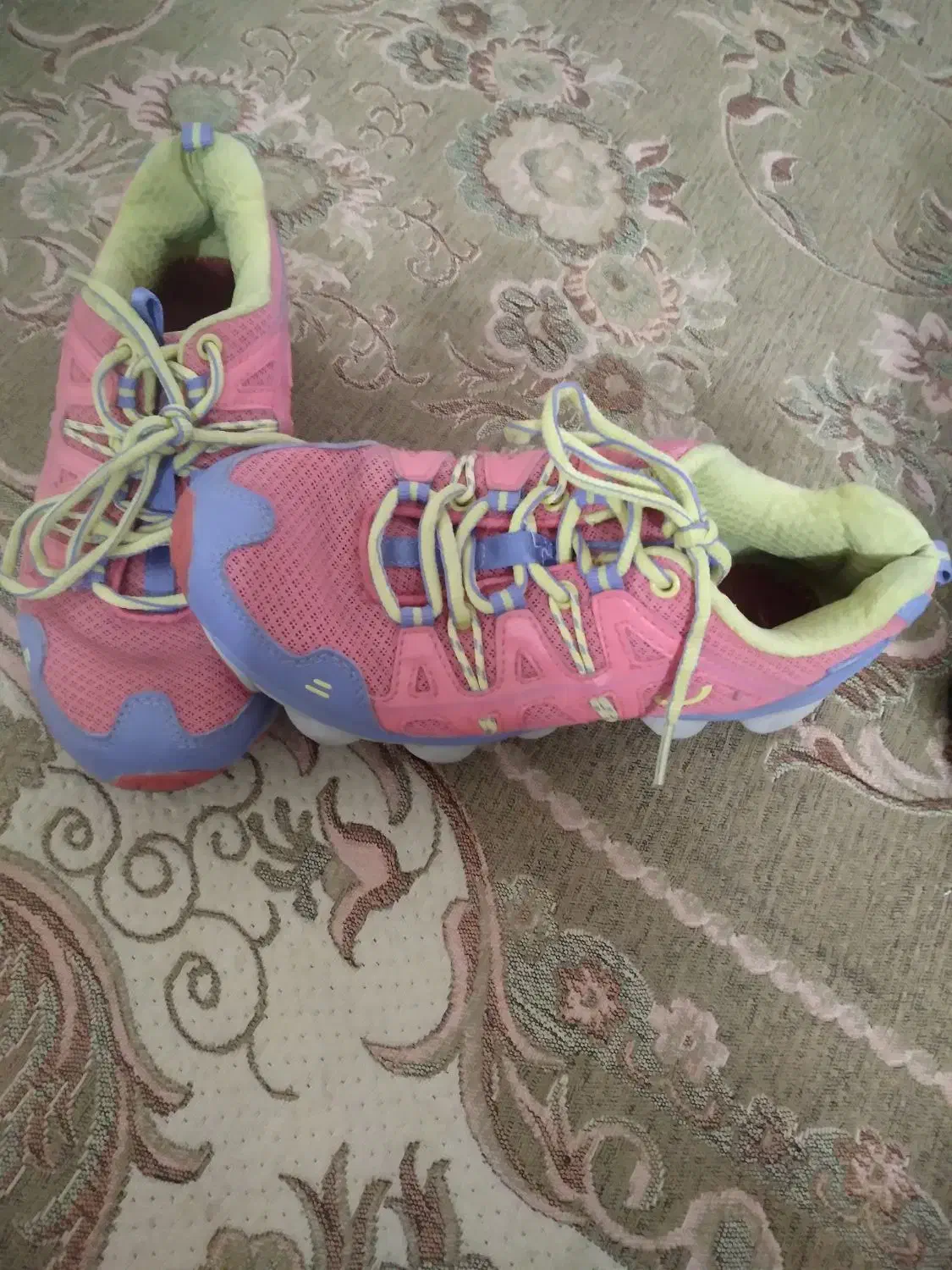 کفش|کیف، کفش، کمربند|مشهد, کارگران|دیوار