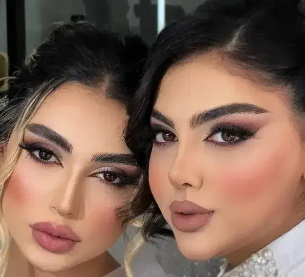 تخفیف ویژه میکاپ و شینیون تا یک هفته|خدمات آرایشگری و زیبایی|اردبیل, |دیوار