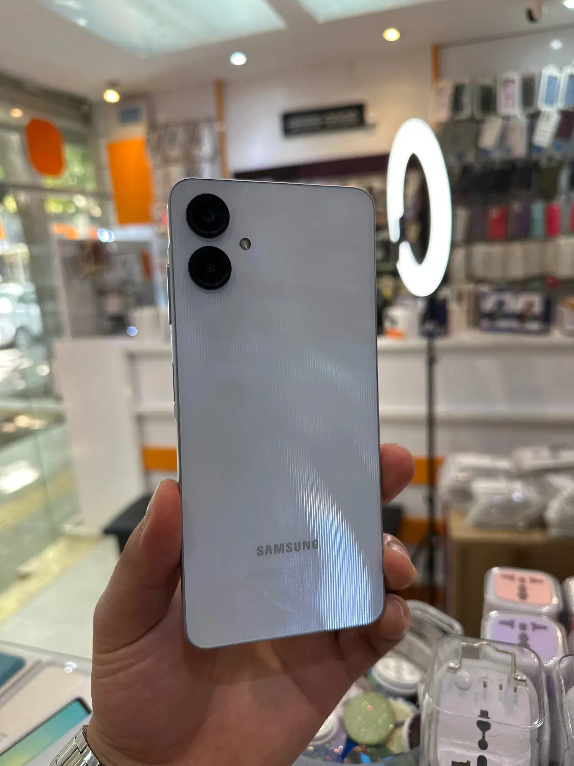 A06 128 r6|موبایل|اصفهان, خواجو|دیوار