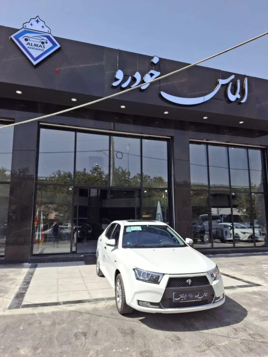 دنا پلاس اتومات آپشنال سفید و مشکی و تیتانیوم صفر|خودرو سواری و وانت|اصفهان, لیمجیر|دیوار