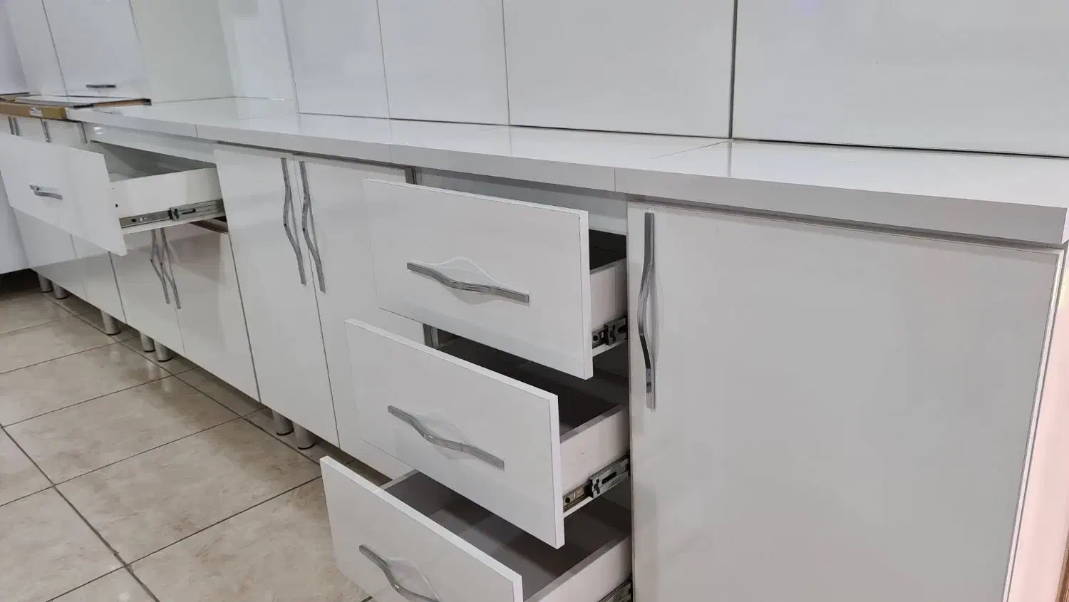 کابینت نو آکبند ام دی اف شرکتی|مصالح و تجهیزات ساختمان|قروه, |دیوار