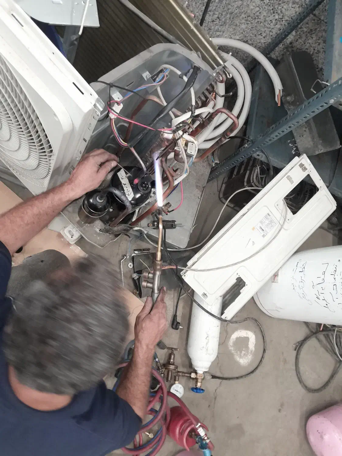 نصب وتعمیر انواع کولر گازی|خدمات پیشه و مهارت|رودسر, |دیوار