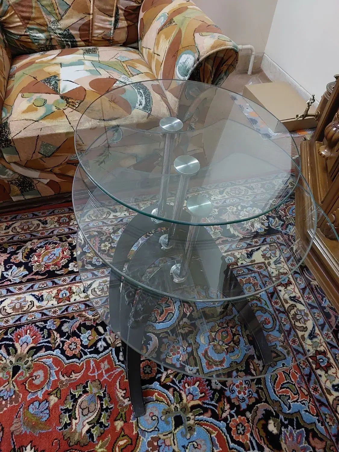 میز عسلی شیشه ای پایه فلز و چوب|مبلمان خانگی و میز عسلی|قم, بلوار امین و ساحلی|دیوار