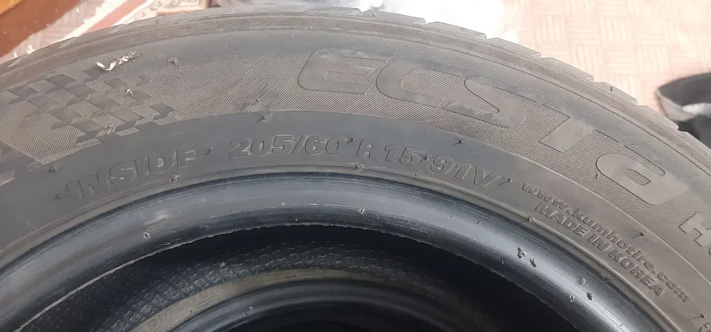 ۲ جفت تایر کومهو 205  R15 60 با سلامت ۹۰ سال۲۰۲۳|قطعات یدکی و لوازم جانبی|اهواز, شهرک نفت|دیوار