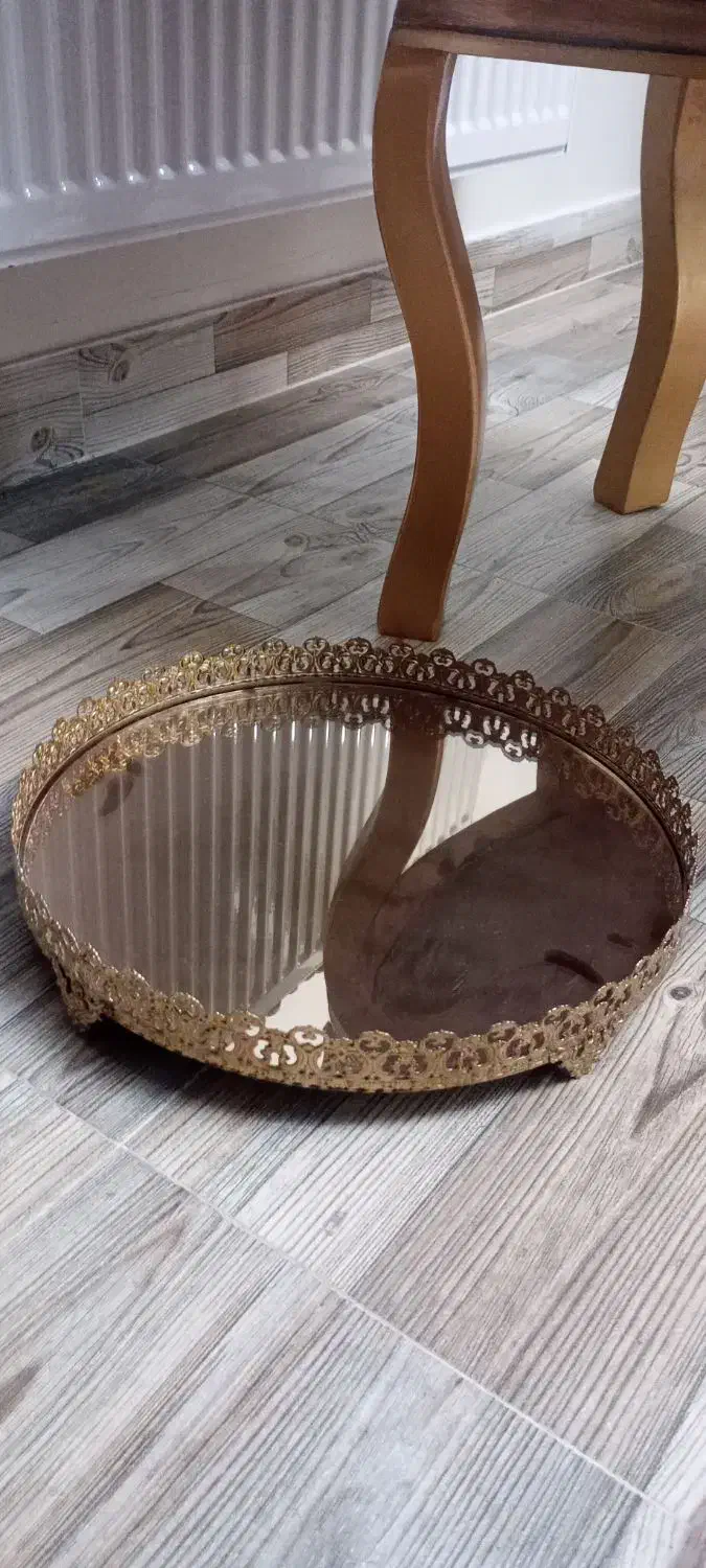 سینی آینه دار در نصیر شهر رباط کریم|ظروف سرو و پذیرایی|رباطکریم, نصیرشهر|دیوار