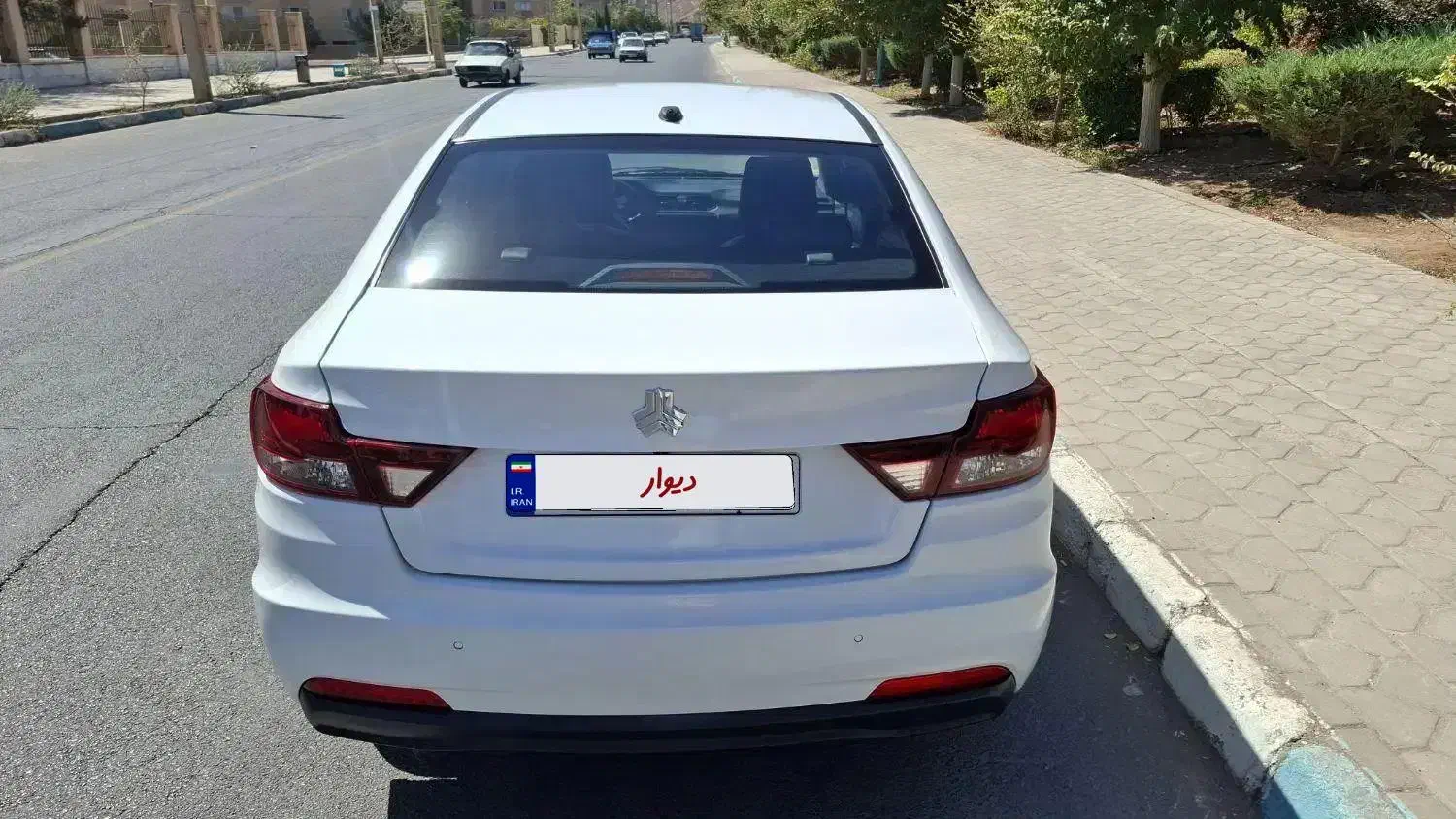 شاهینG1402با سانروف|خودرو سواری و وانت|یزد, |دیوار