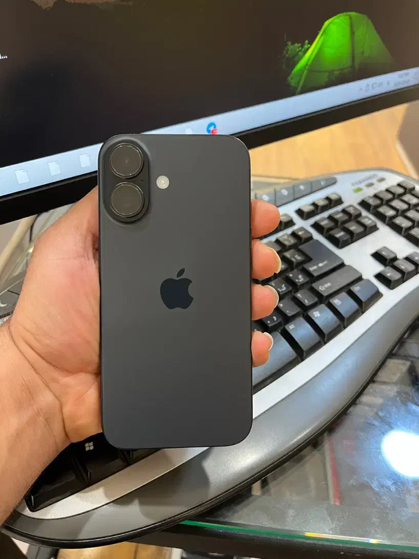 iphone 16 normal|موبایل|قم, باجک دو|دیوار