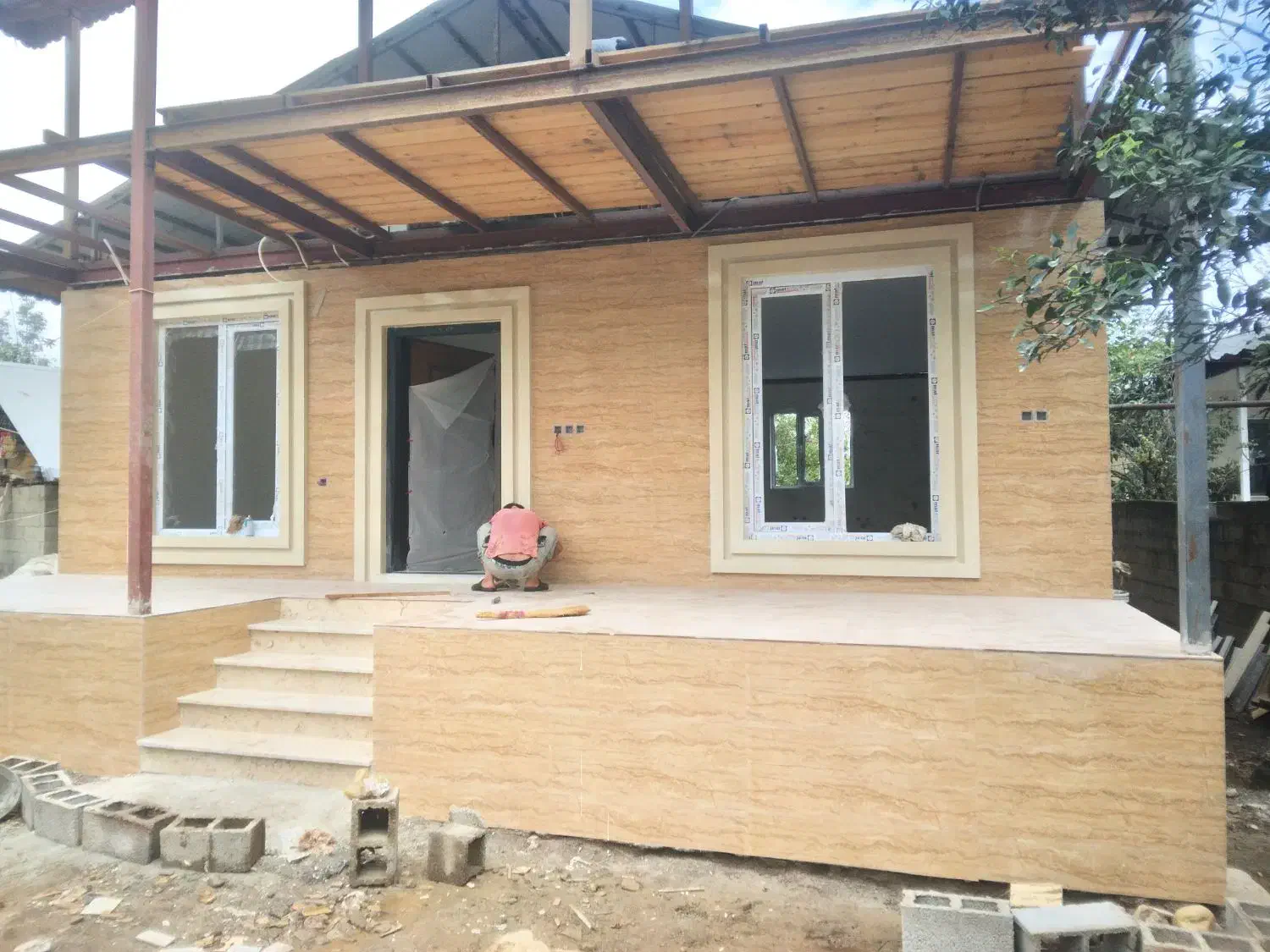 به یک نفر همکار کاشی کاری|استخدام معماری، عمران و ساختمانی|فومن, |دیوار