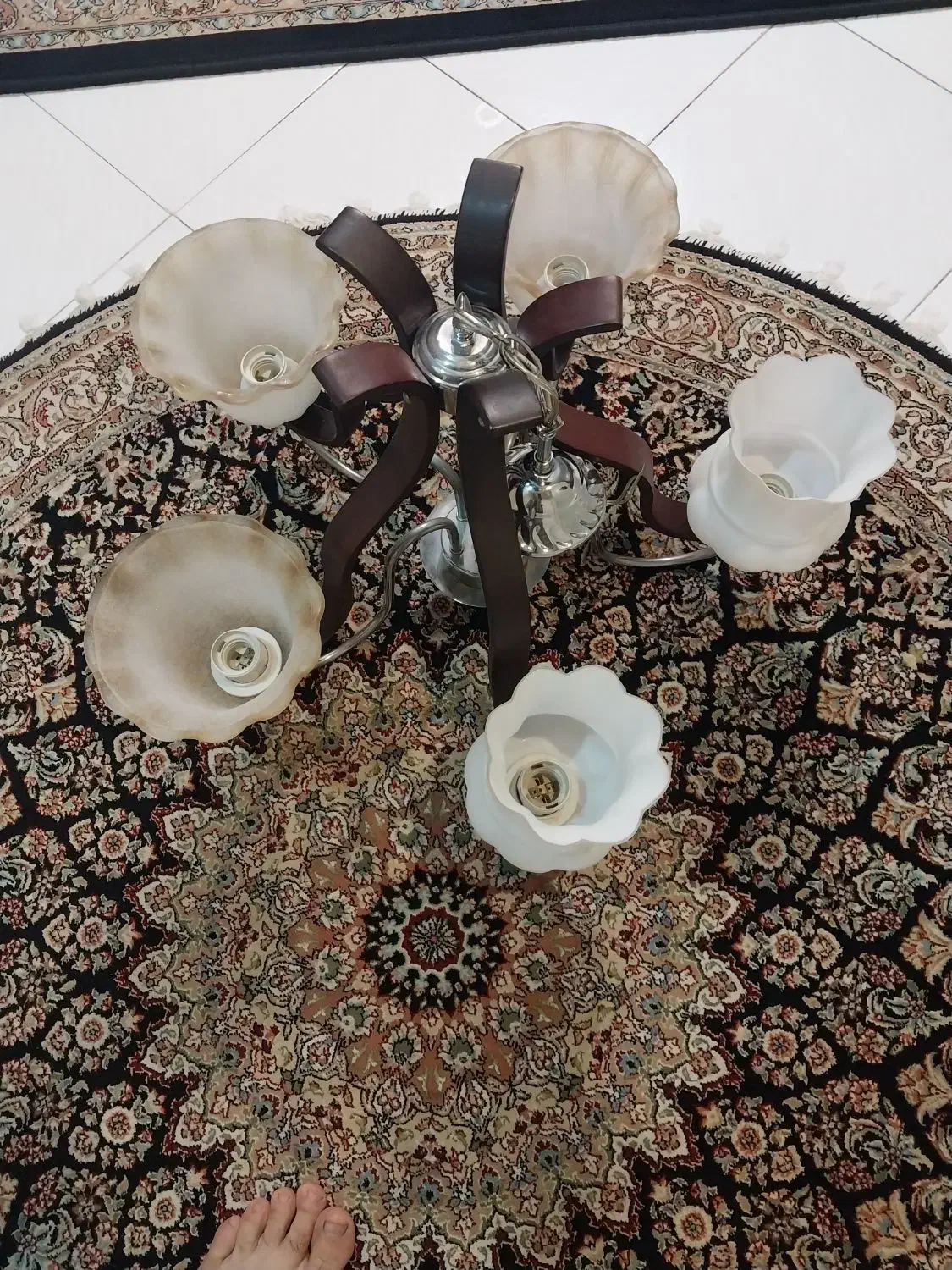 لوستر ۵ شاخه چوبی صحیح وسالم درحدنو|لوستر و چراغ آویز|تهران, جمالزاده|دیوار