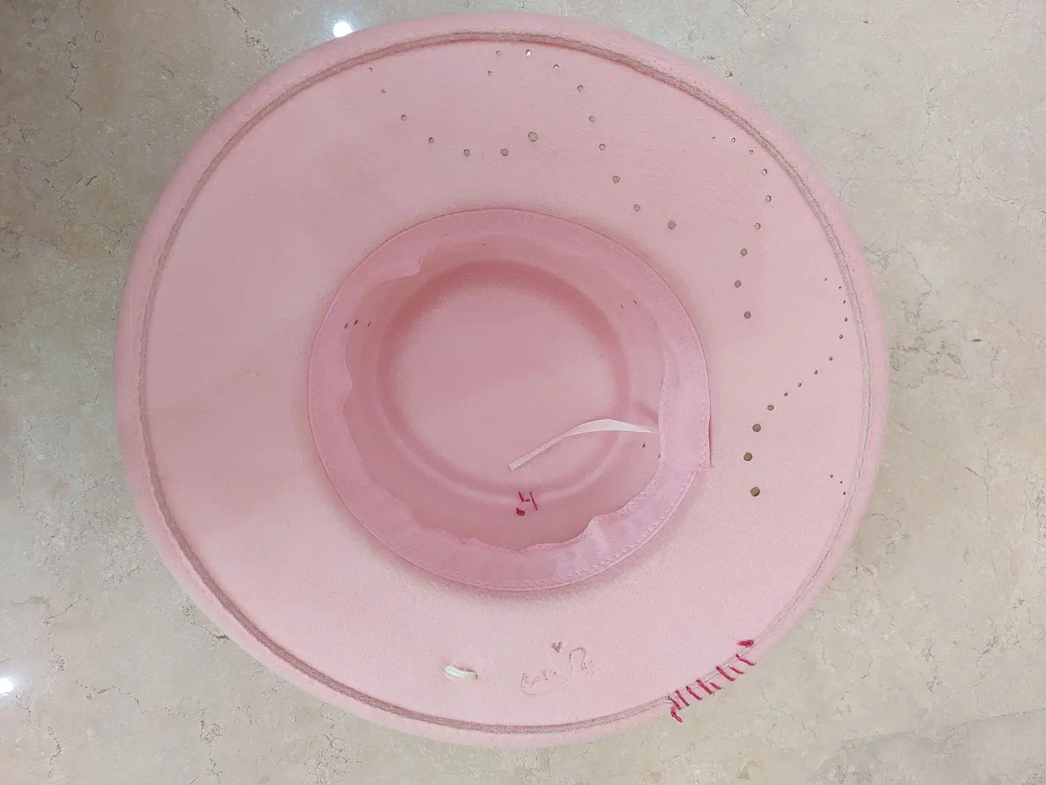 کلاه کابوی صورتی کاملا نو و سالم|لباس|تهران, دروازه شمیران|دیوار