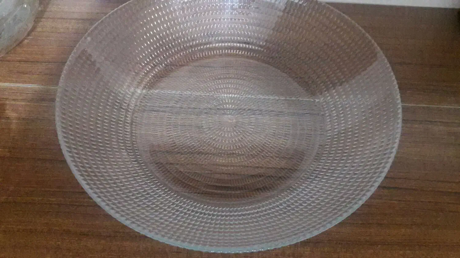 چند تکه ظرف  سالم|ظروف سرو و پذیرایی|صدرا-فارس, فاز ۱|دیوار