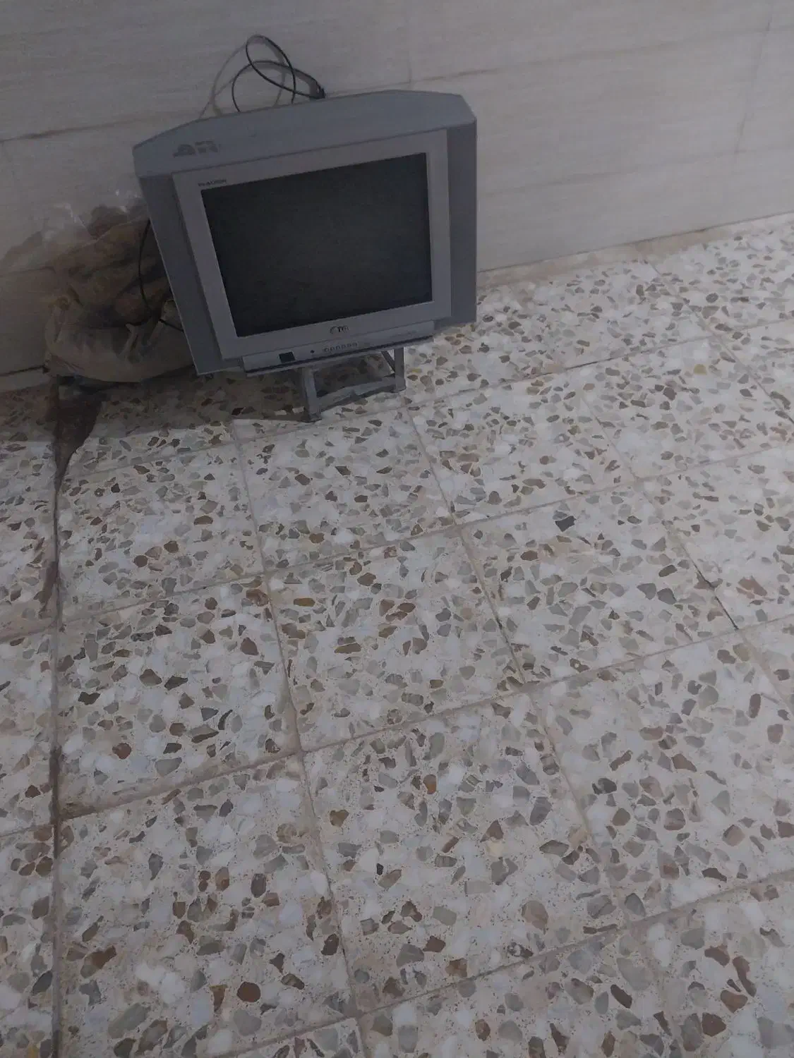 تلویزیون ۲۱|تلویزیون و پروژکتور|خرم‌آباد, |دیوار