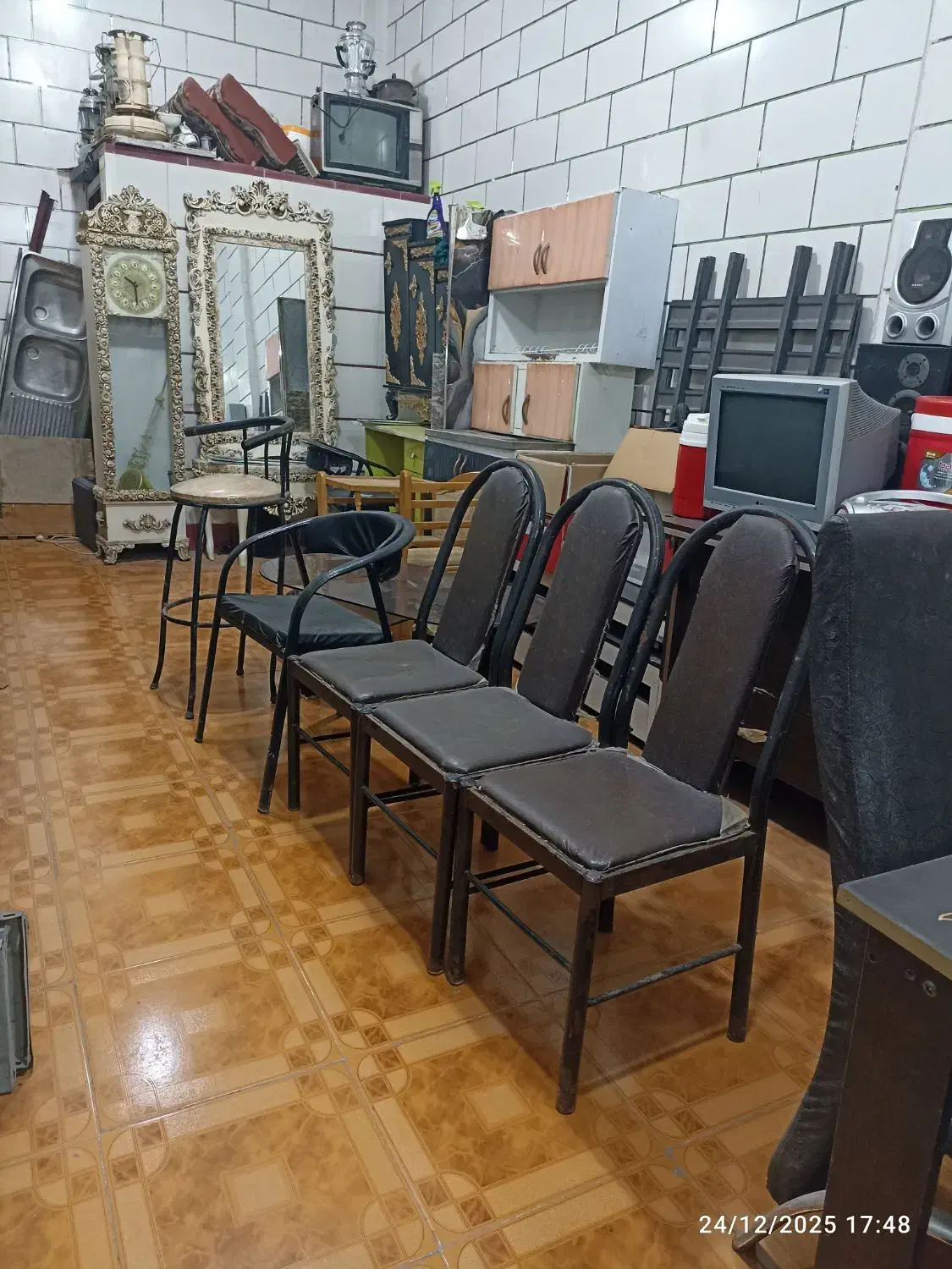 صندلی|صندلی و نیمکت|رامهرمز, |دیوار