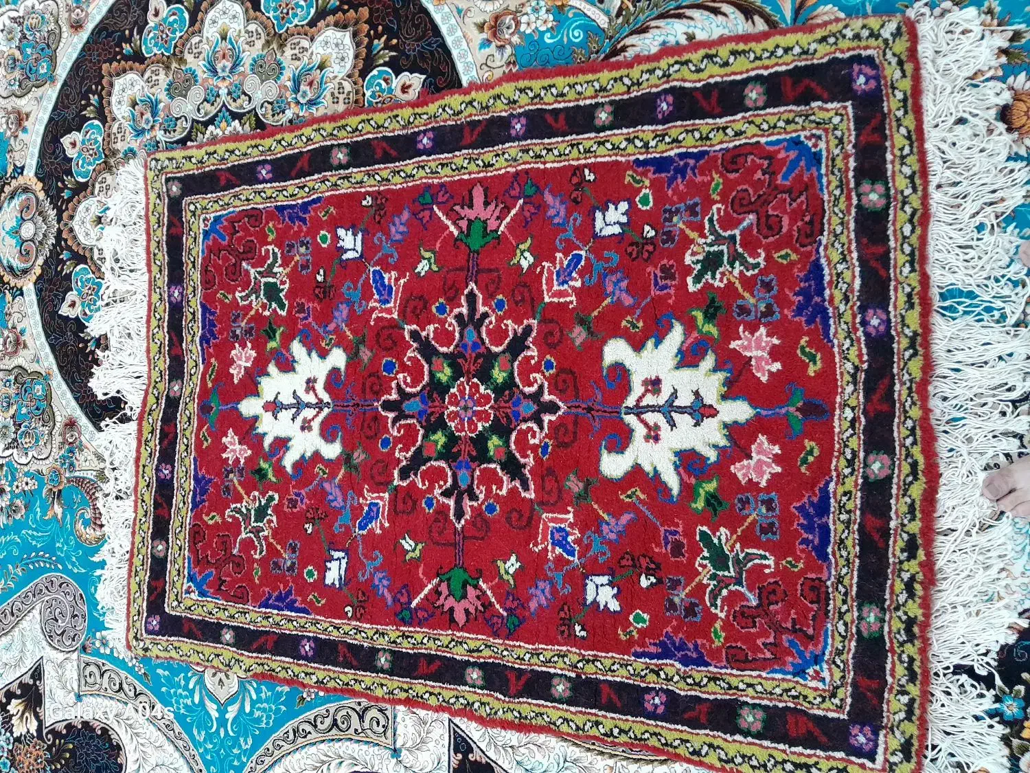 فرش دستباف با نخ خوب|فرش|هریس, |دیوار