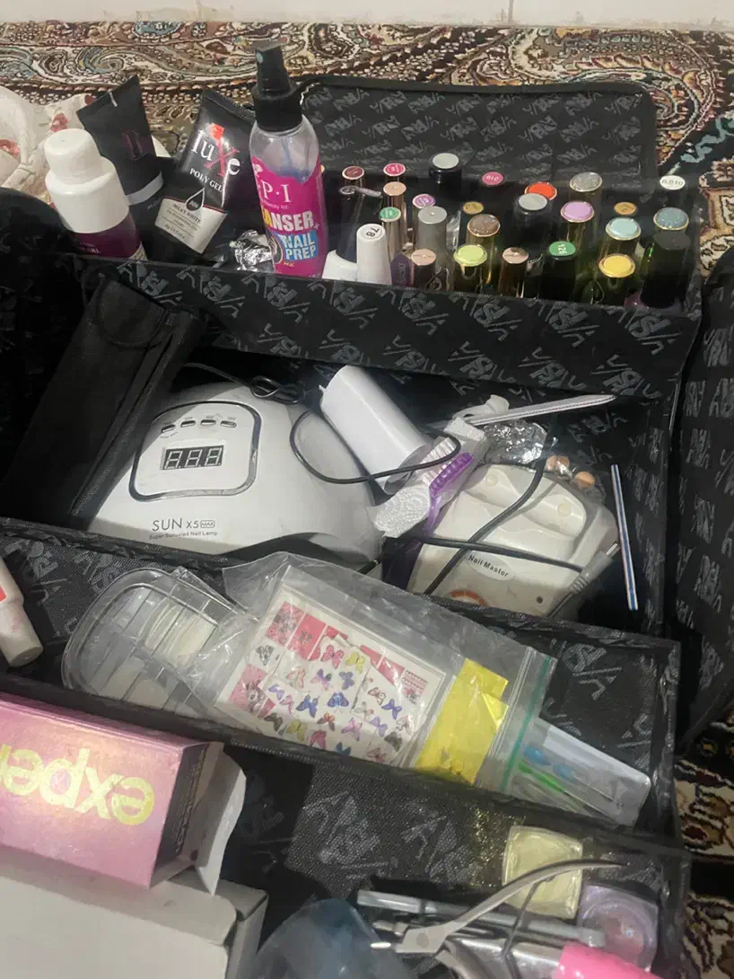 وسایل کاشت ناخن|آرایشی، بهداشتی، درمانی|قم, نیروگاه|دیوار